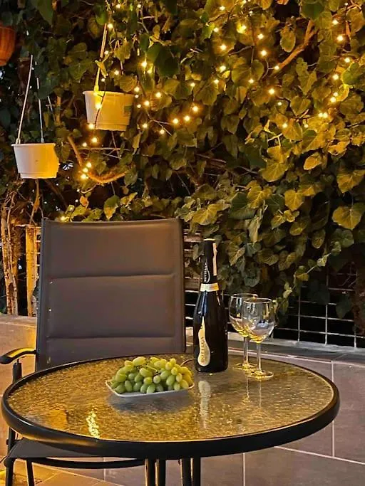 Navie Garden Getaway Peraia Apartment Near To Beach